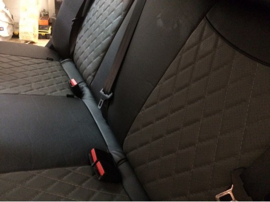 Авточехлы на Nissan Almera G15