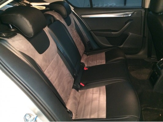 У вас другая модель авто? Каркасные авточехлы пошить сможем!