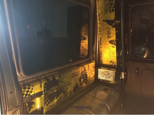 Шумоизоляция пола, арок и дверей